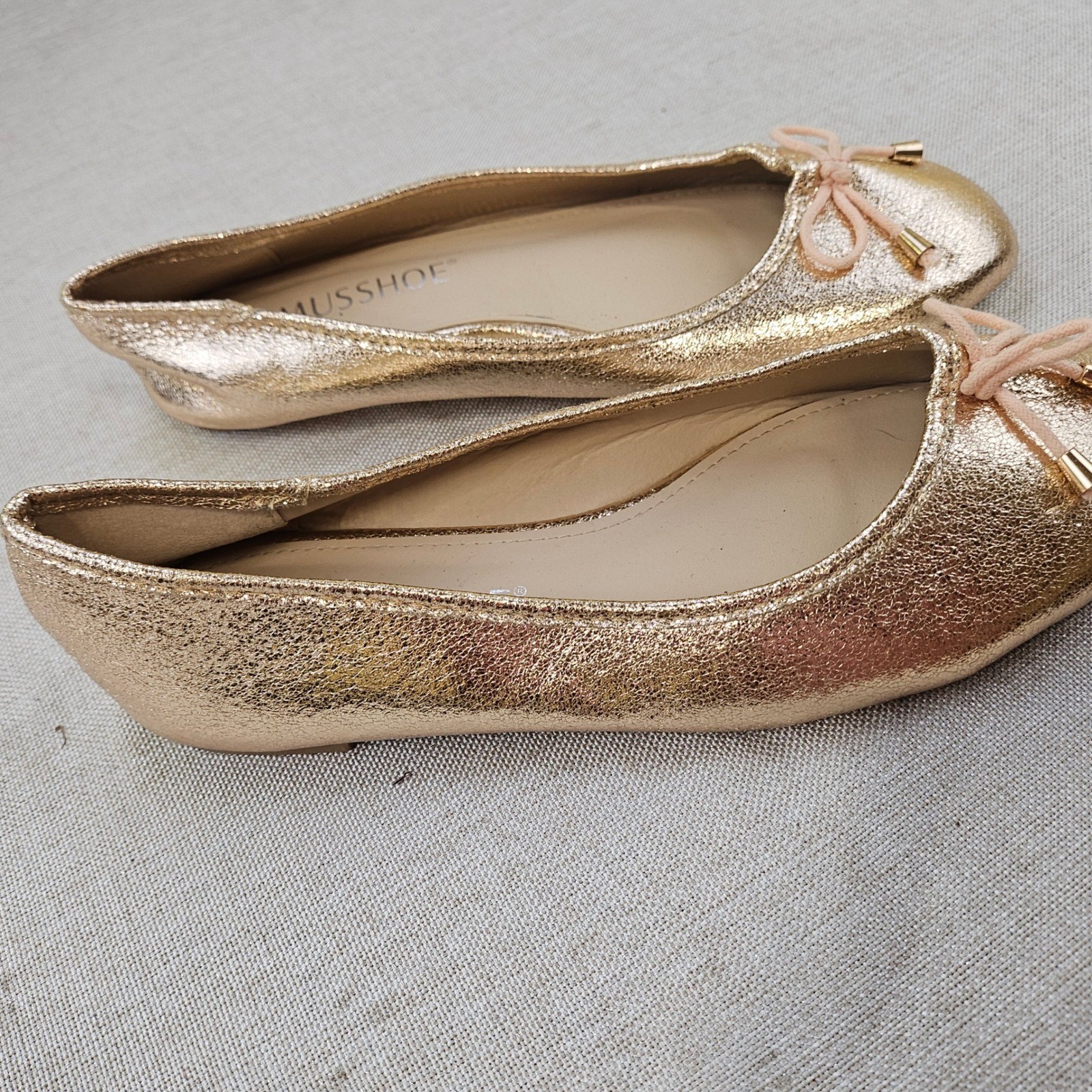 MUSSHOE Womens Metallic Gold Ballet Flats Round Toe Bow Slip On Shoes Size 8