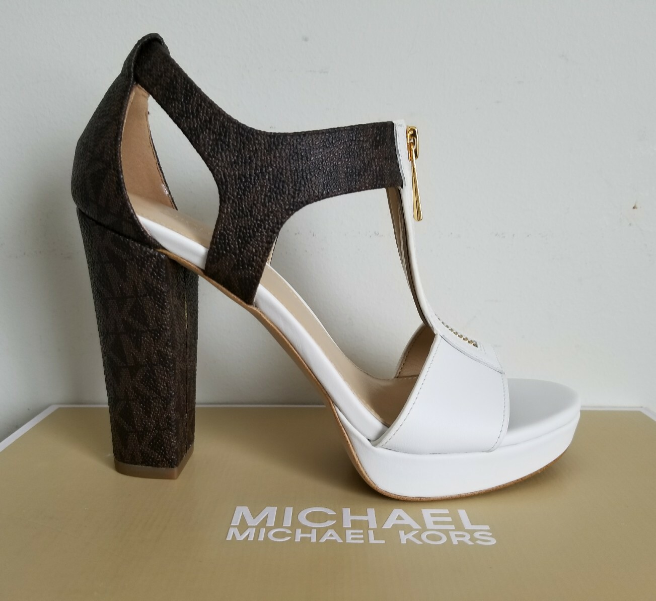 Michael KORS BERKLEY WHITE BROWN T STRAP MK PRINT GOLD LOGO ZIPPER I LOVE SHOES