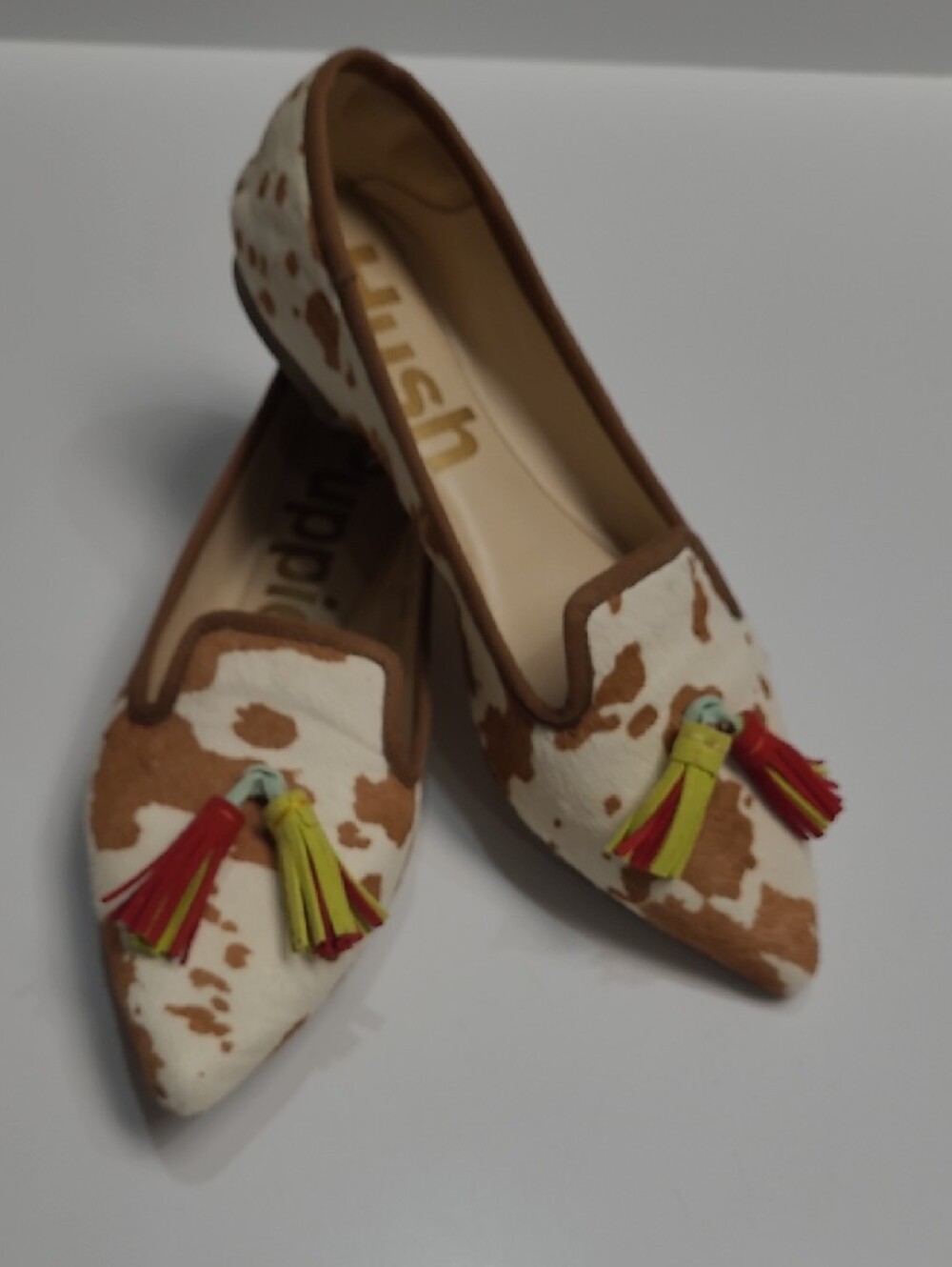 Hush Puppies Women’s Cowhide Pointed Loafers with Red & Lime Tassels Size 6.5