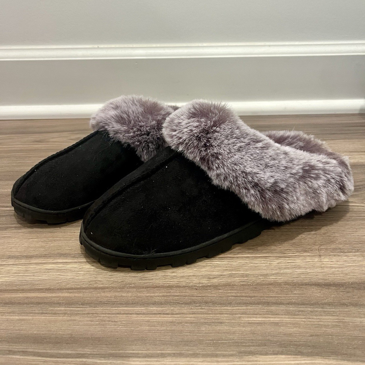 Women’s Black Mule Slip-On Slippers Purple Faux Fur Trim Lined Non-Slip US 13