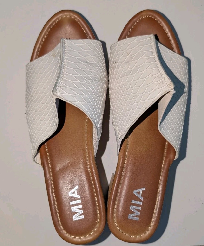 MIA Girl Sandals Womens Size 9 White Slide Block Heel Studded Snake Skin Shoes