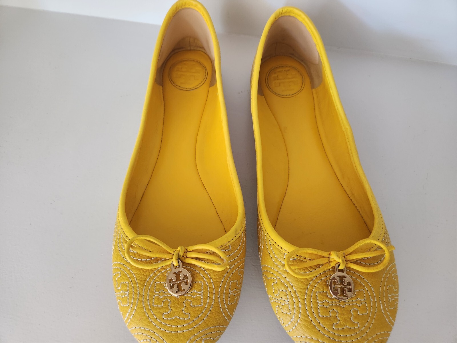 VEUC Tory Burch Womens Chelsea Yellow Stitched Ballet Flats Sz 8 M