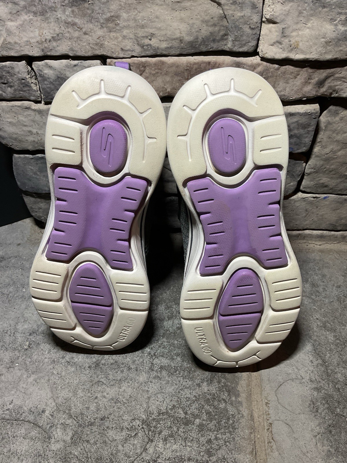 Skechers GOwalk Arch Fit 124403 Gray/Lavender Woman’s Size 7 Walking Shoe