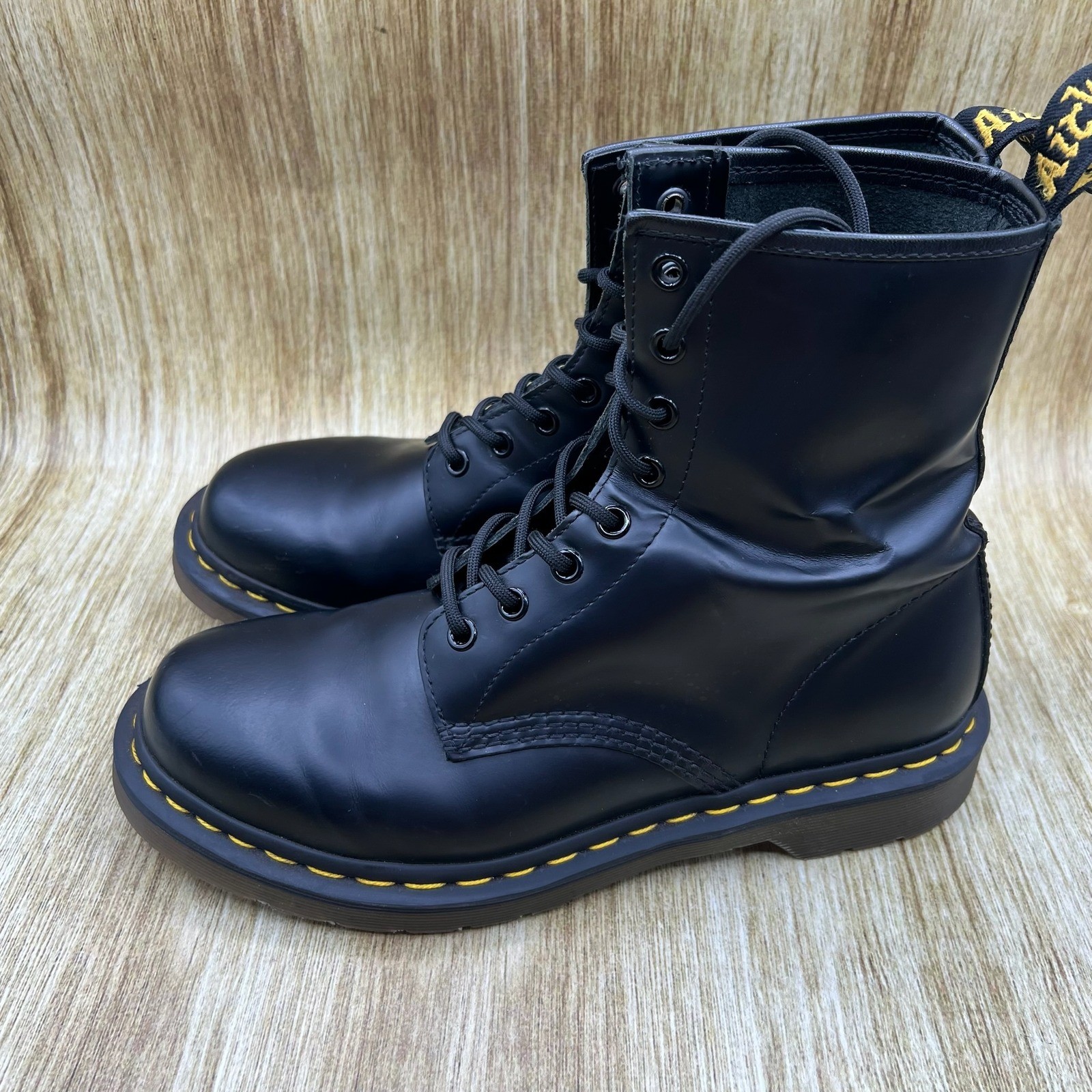 Dr. Martens 1460 Women’s Size 9 Smooth Leather Combat Boots Black 8-Eye Lace Up
