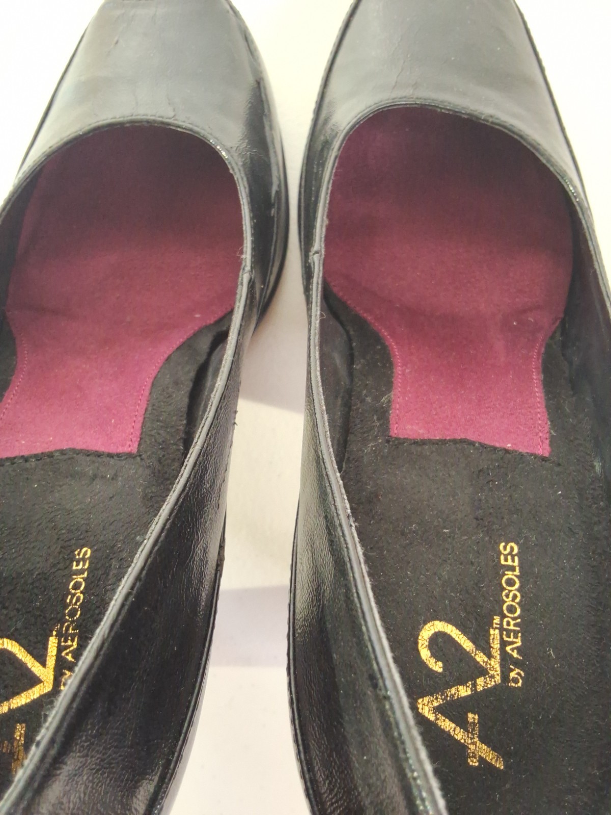 AEROSOLES A2 Pumps 3.25″ Heels Faux Leather Peep Toe Sz 7 Some Worn Spots