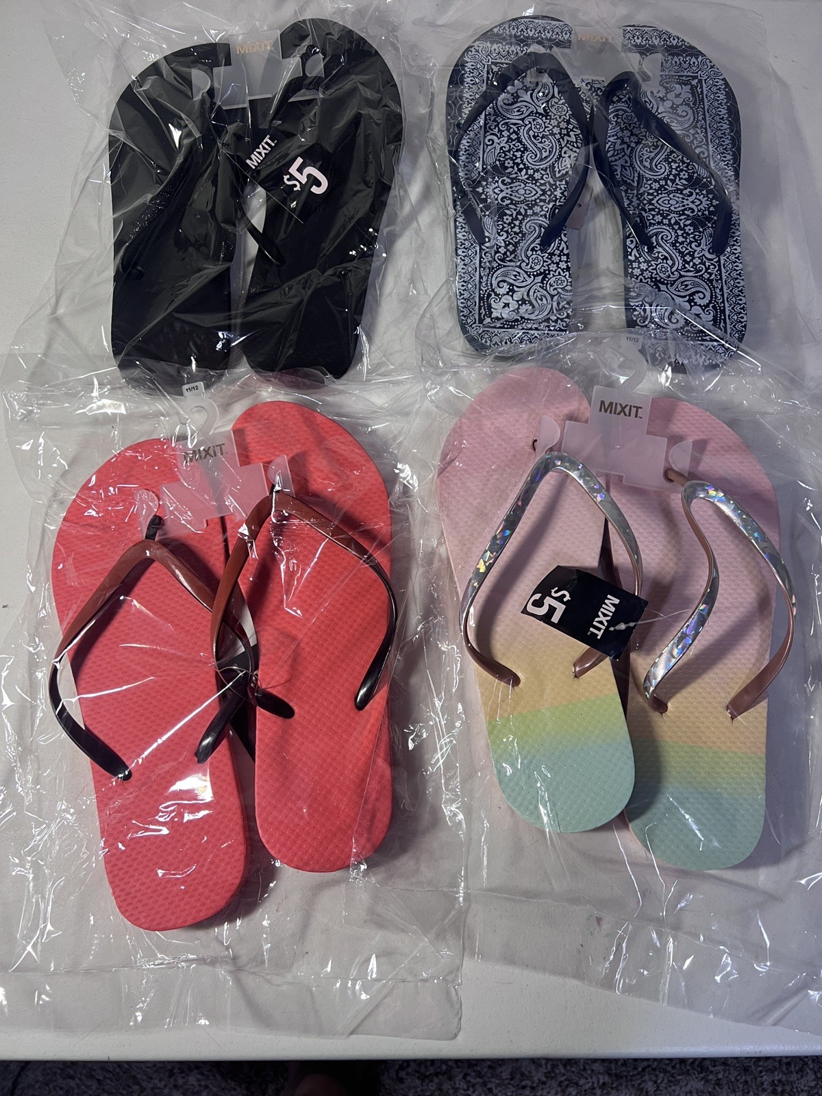 Lot 4 Mix it Flip Flips Women’s Size 11/12 New In Package With Tags