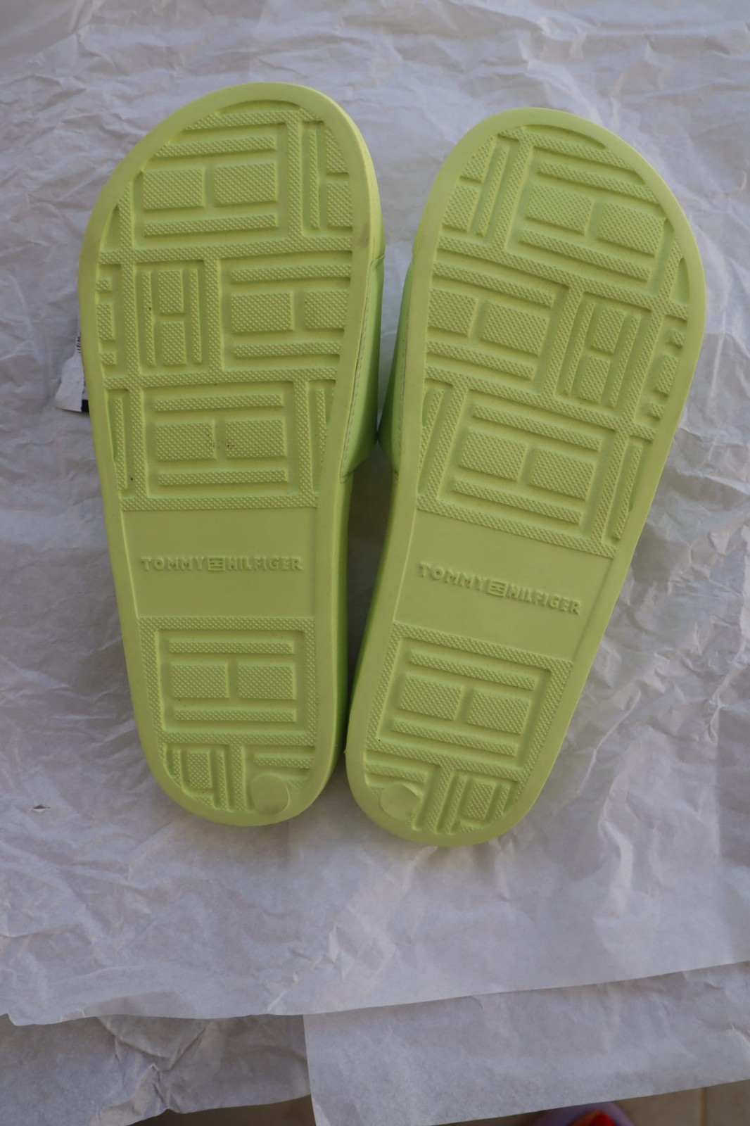New Tommy Hilfiger Pool Slide Sandals Lime Green Logo Unisex EU 41 US 8