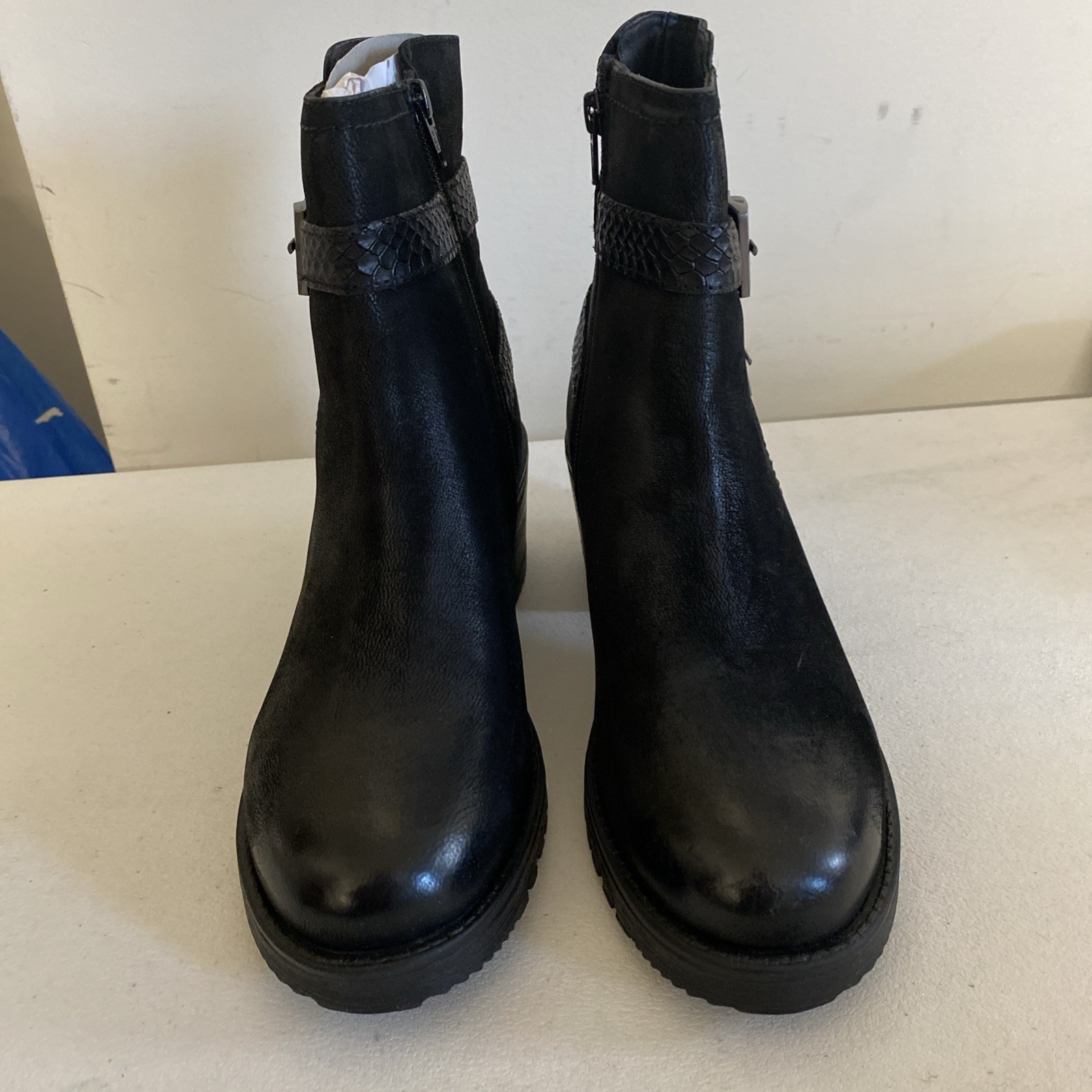 Vintage Foundry Co Women’s Boot Mid-Top Croc Look Buckle Suede Black Sz 9 NEW