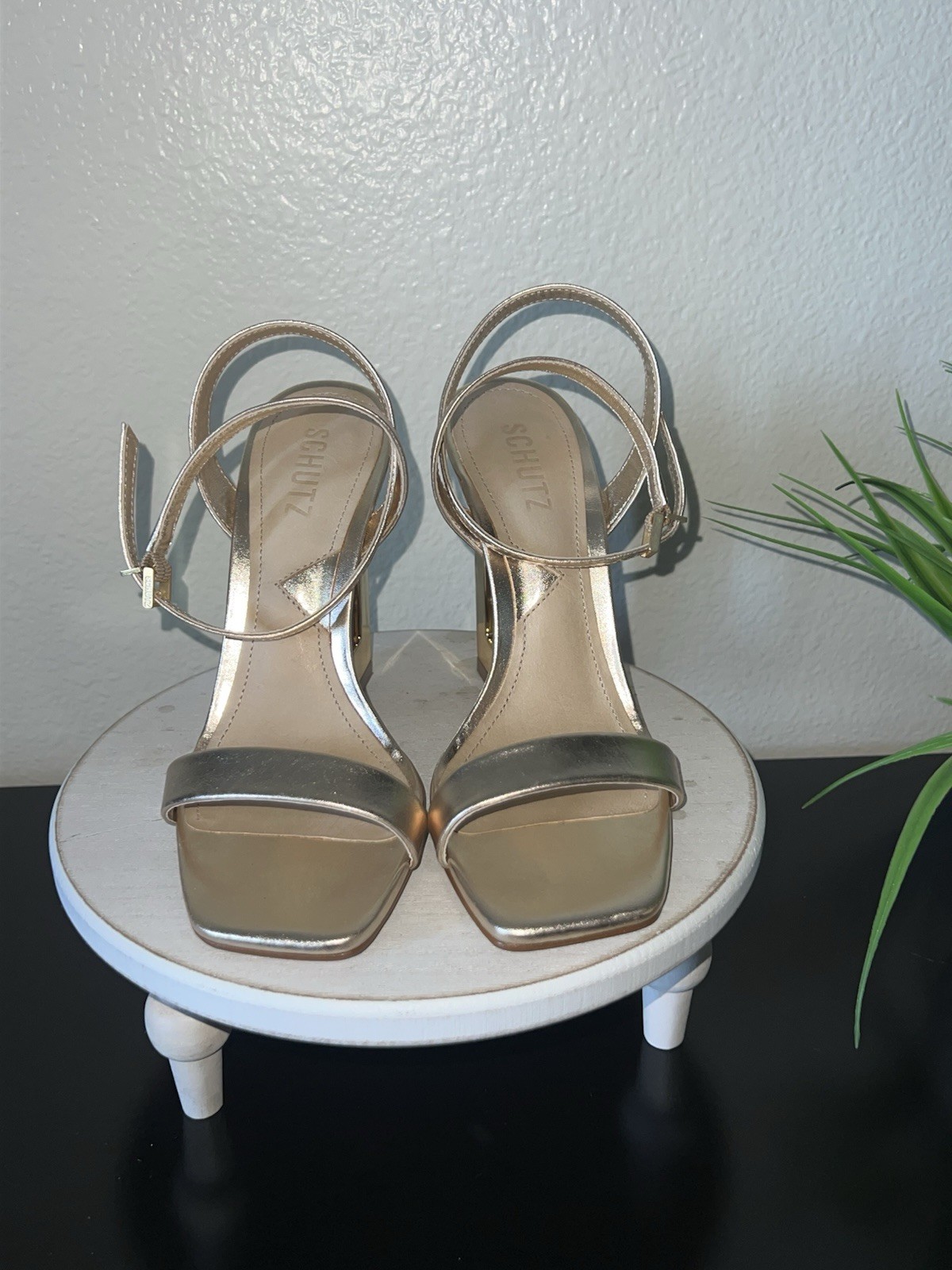 Schutz Filipa Gold Ankle Strap Wedge Sz 6 Party Club Casual