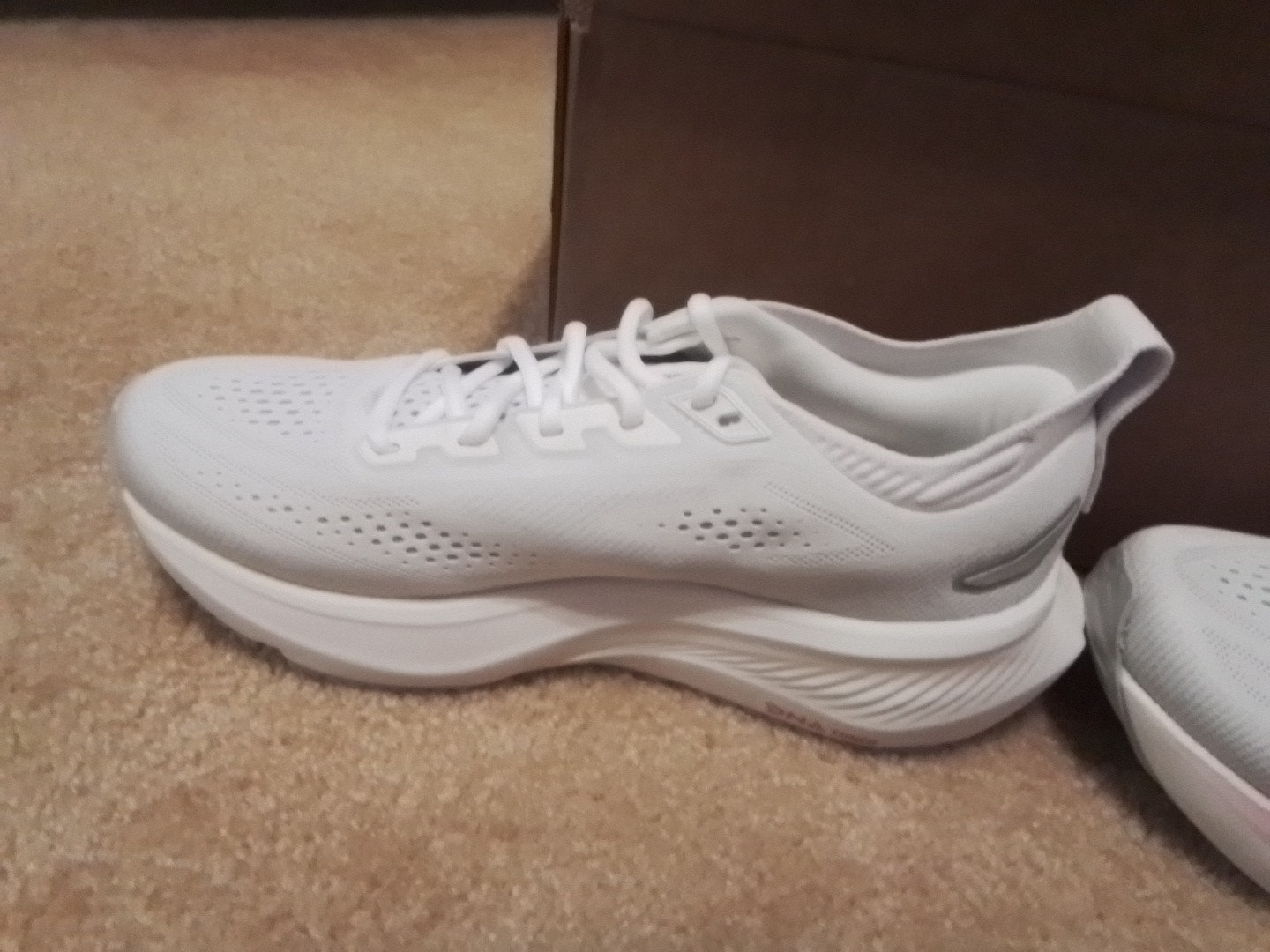 Brooks Glycerin 23 1204651B133 Size 8.5 B MEDIUM White Harbor Mist Metallic