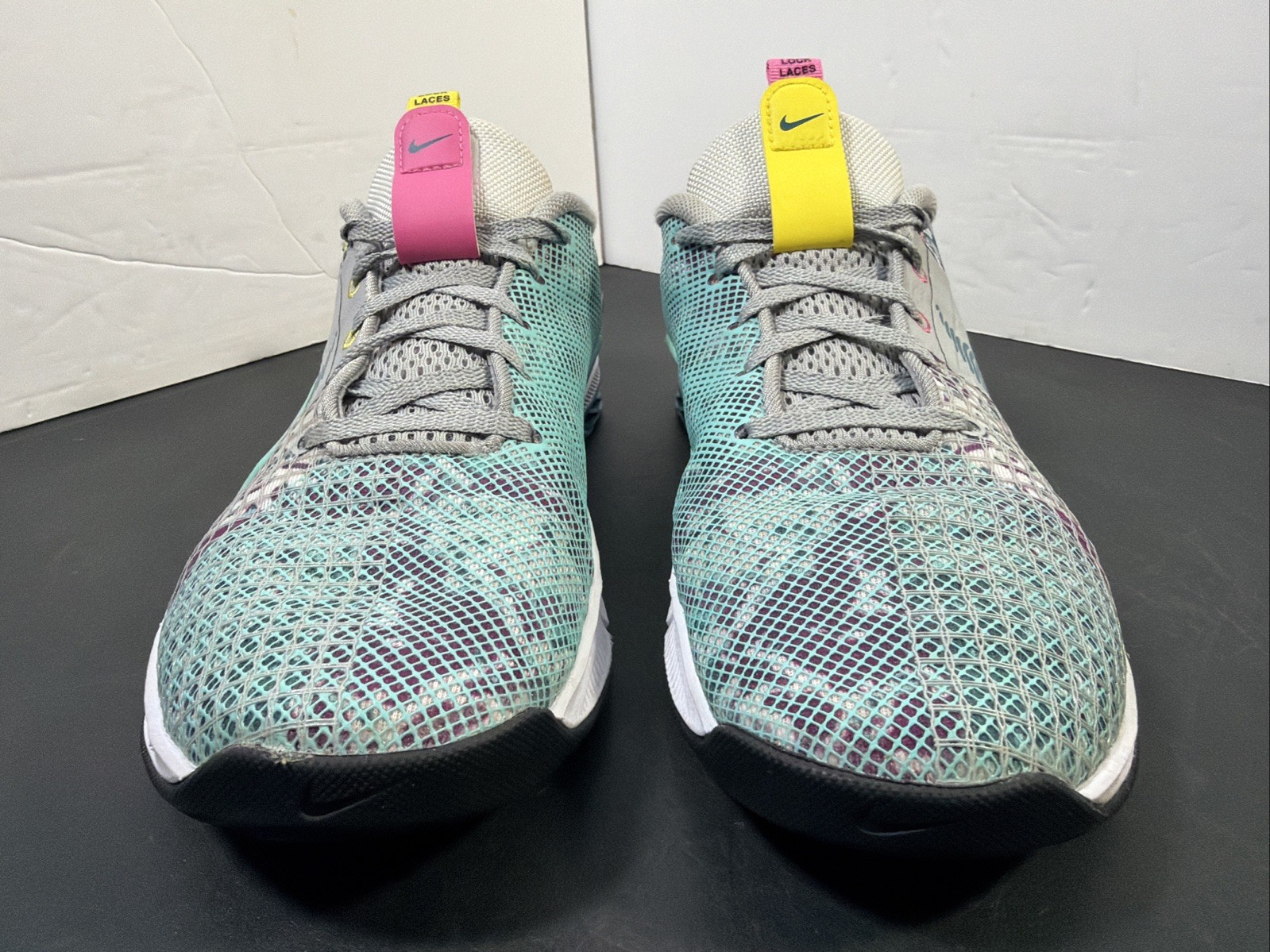 Nike Metcon 8 Turquoise with Graffiti Graphics 2022 Women’s Size 10.5 DQ0302-001