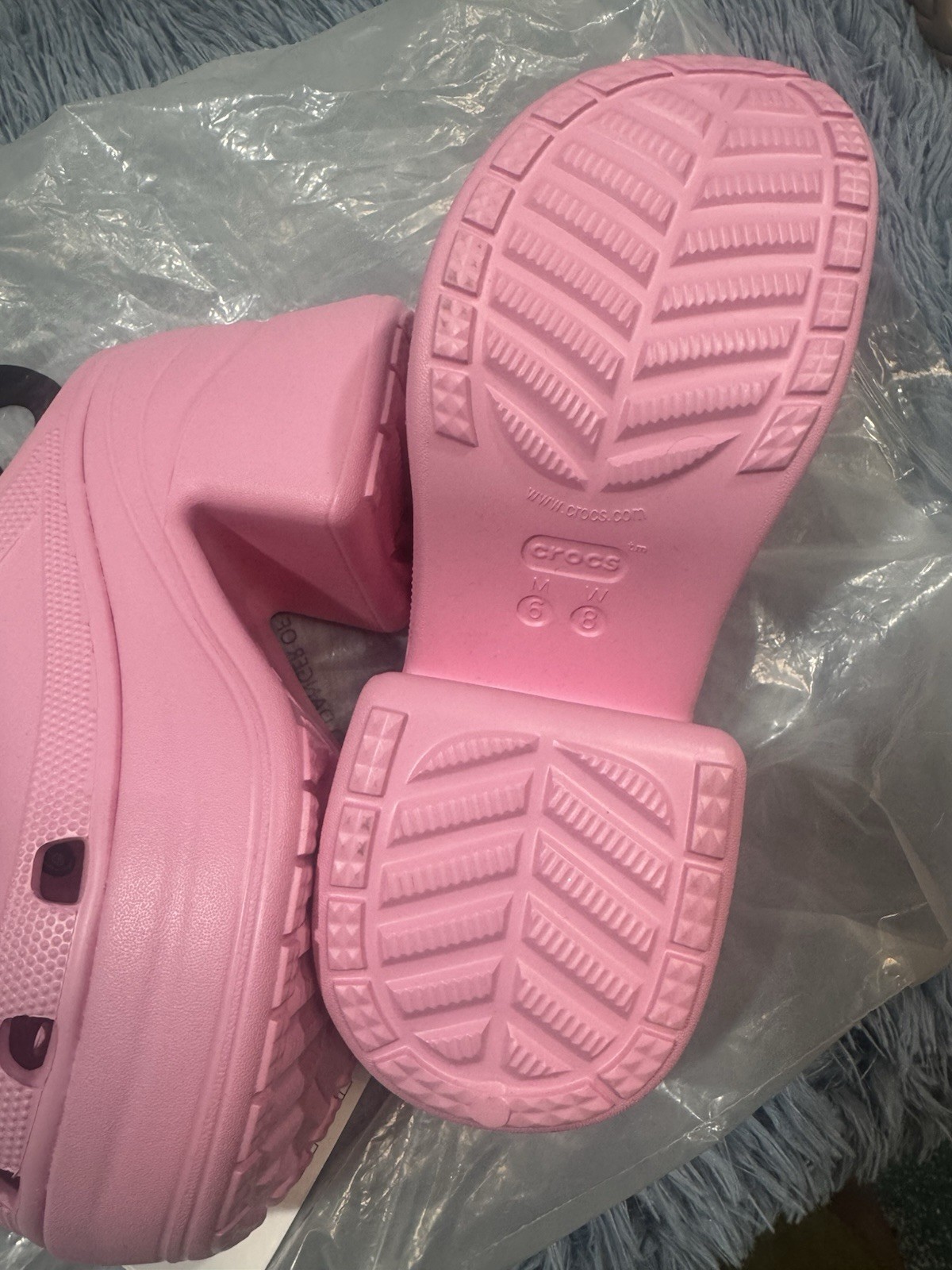 NWT CROCS Siren Bow Clogs In Pink Size 8