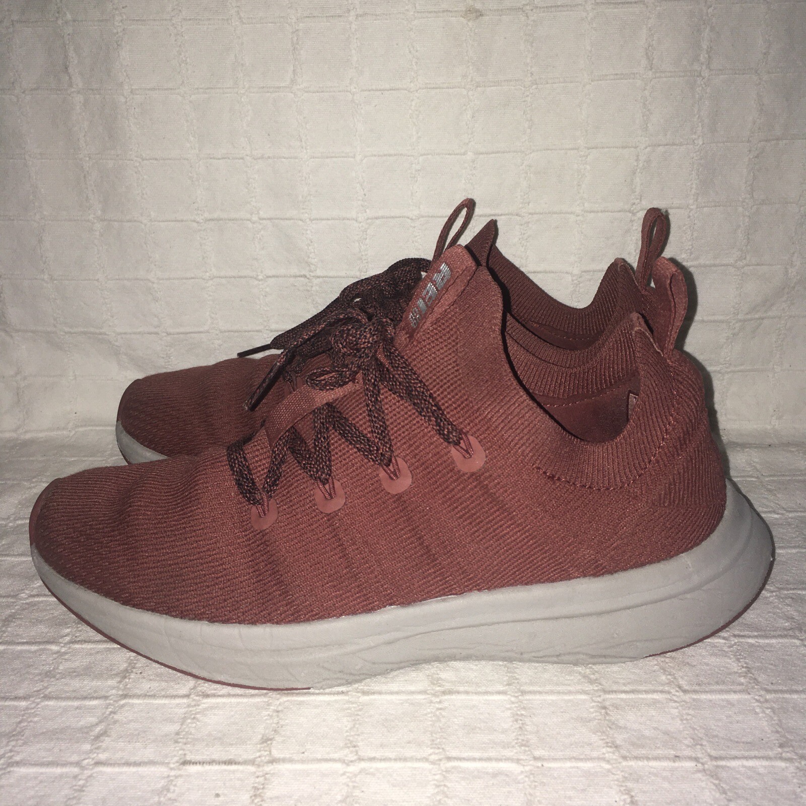 REI Co-Op Beyonder Womens Shoes Multisport Athletic Red Gray Sneakers Sz 8