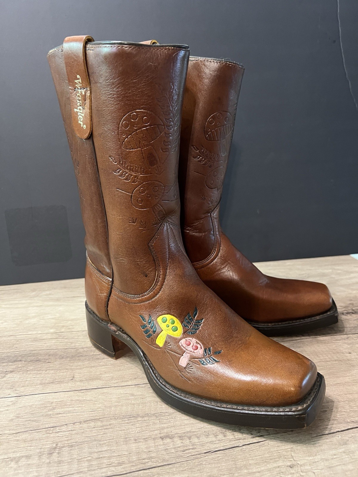 Wrangler Vintage Mushroom Campus Boots Women’s 8 RARE Gold Lettering USA 🍄