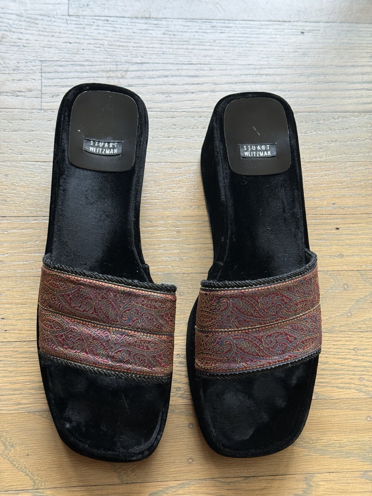 Stuart Weitzman Black Red Paisley Velvet Textile Upper Slides Sandals sz 10