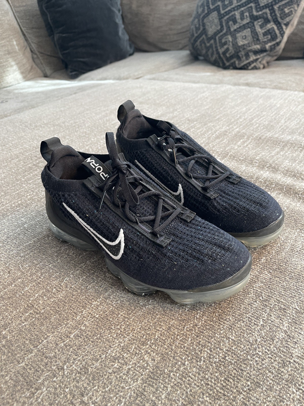 Nike Air VaporMax Flyknit Black Speckled Women’s Size 7.5 W