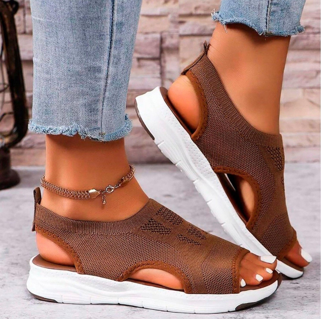 Women’s Brown Knit Mesh Slip-On Open Toe Sandals White Sole US 8 EU 40