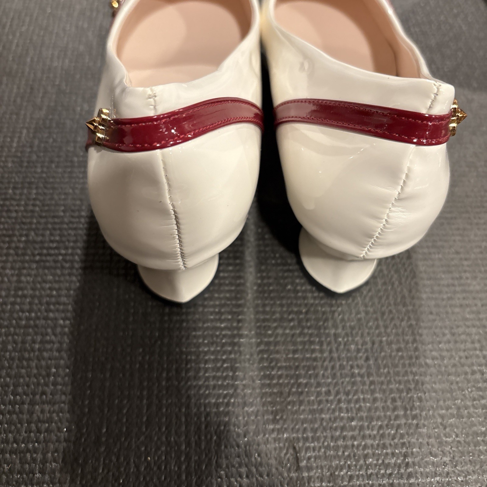 Mid Heel Soft Sole Shallow Mouth Pointed Women’s Shoes Size 7