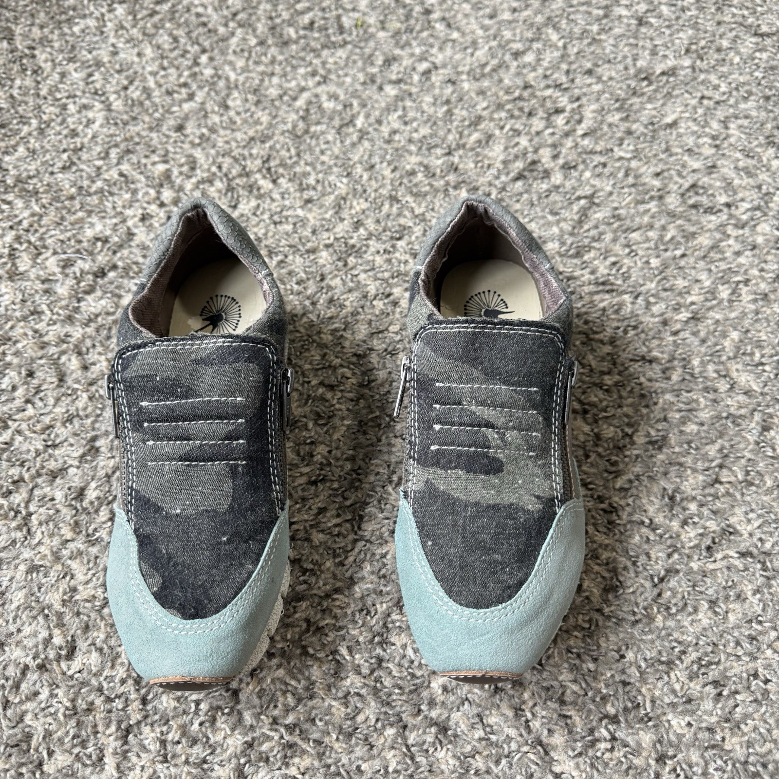 OTBT Sewell 6.5 M Sneakers Shoe Leather Fabric Zip Slip-on Athleisure Camo Blue
