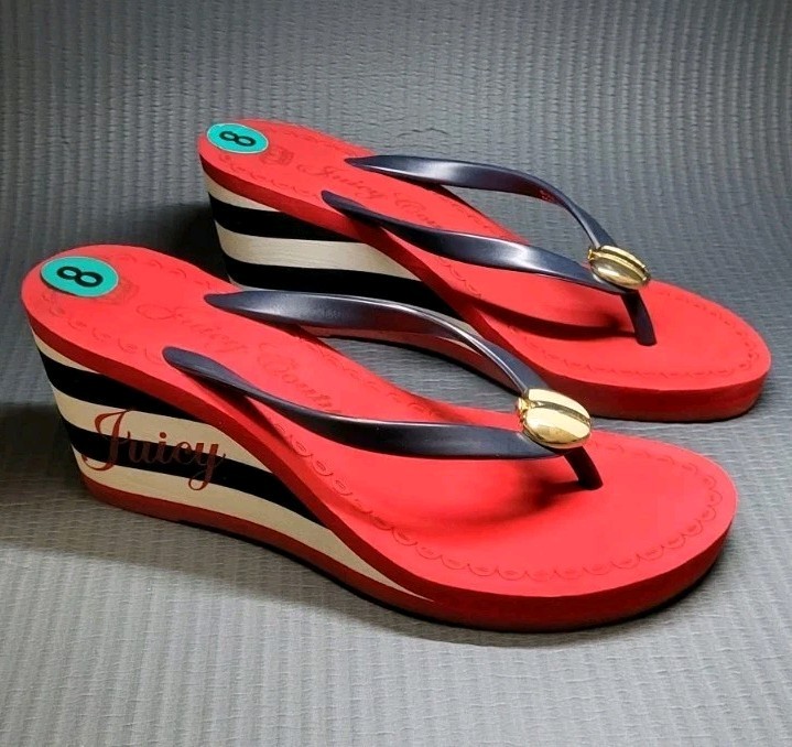 Juicy Couture «Laney» Wedge Thong Vintage Y2K Gold Apple J263000 Red Sz 8 RARE