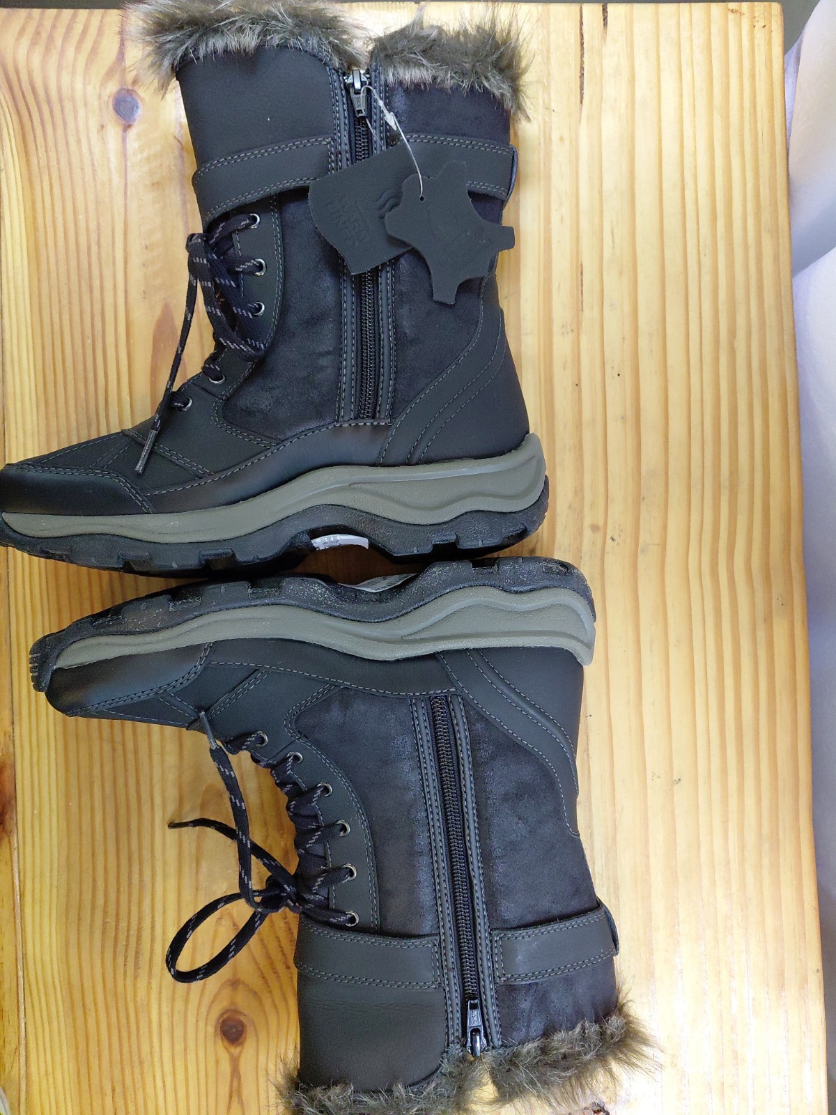 Clarks Mazlyn West Water Resistant Black Leather Fur Winter Boots Size 6.5 New