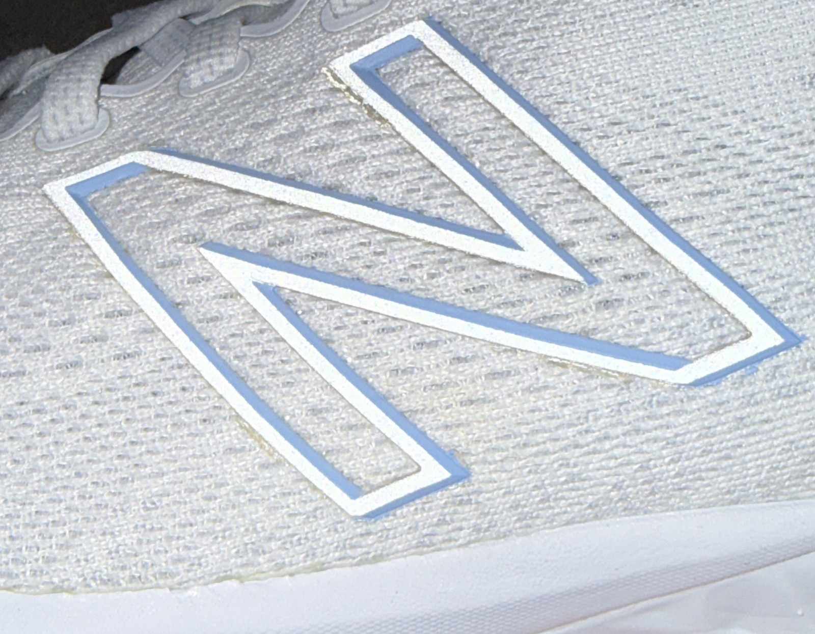 New Balance Fresh Foam 880v11 Arctic Fox White Women’s Size 9.5 B W880A11 NWOB