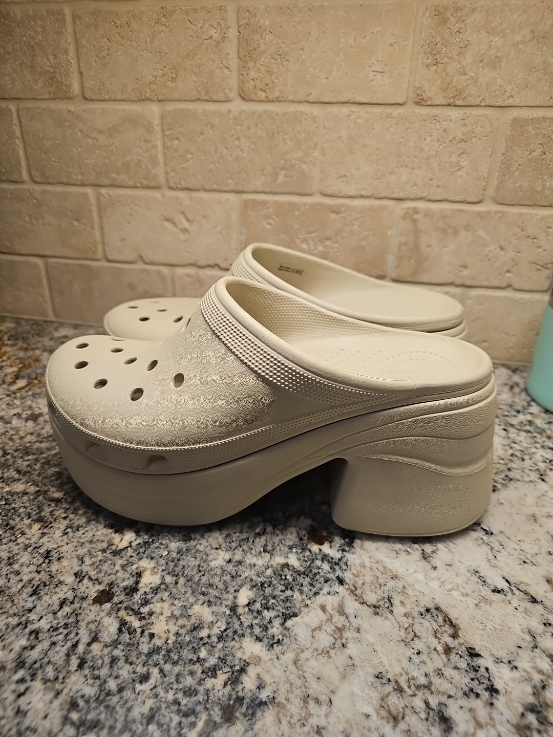 Crocs Siren Clog Platform High Heels Cream Slip On Womens Size 12 Men 10