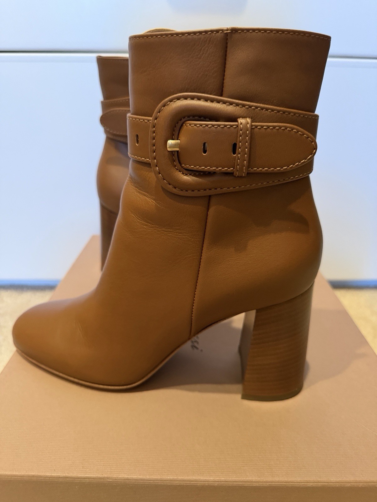 Gianvito Rossi Vittorio Glove Cuoio Brown Leather Bootie Almond Toe US 8
