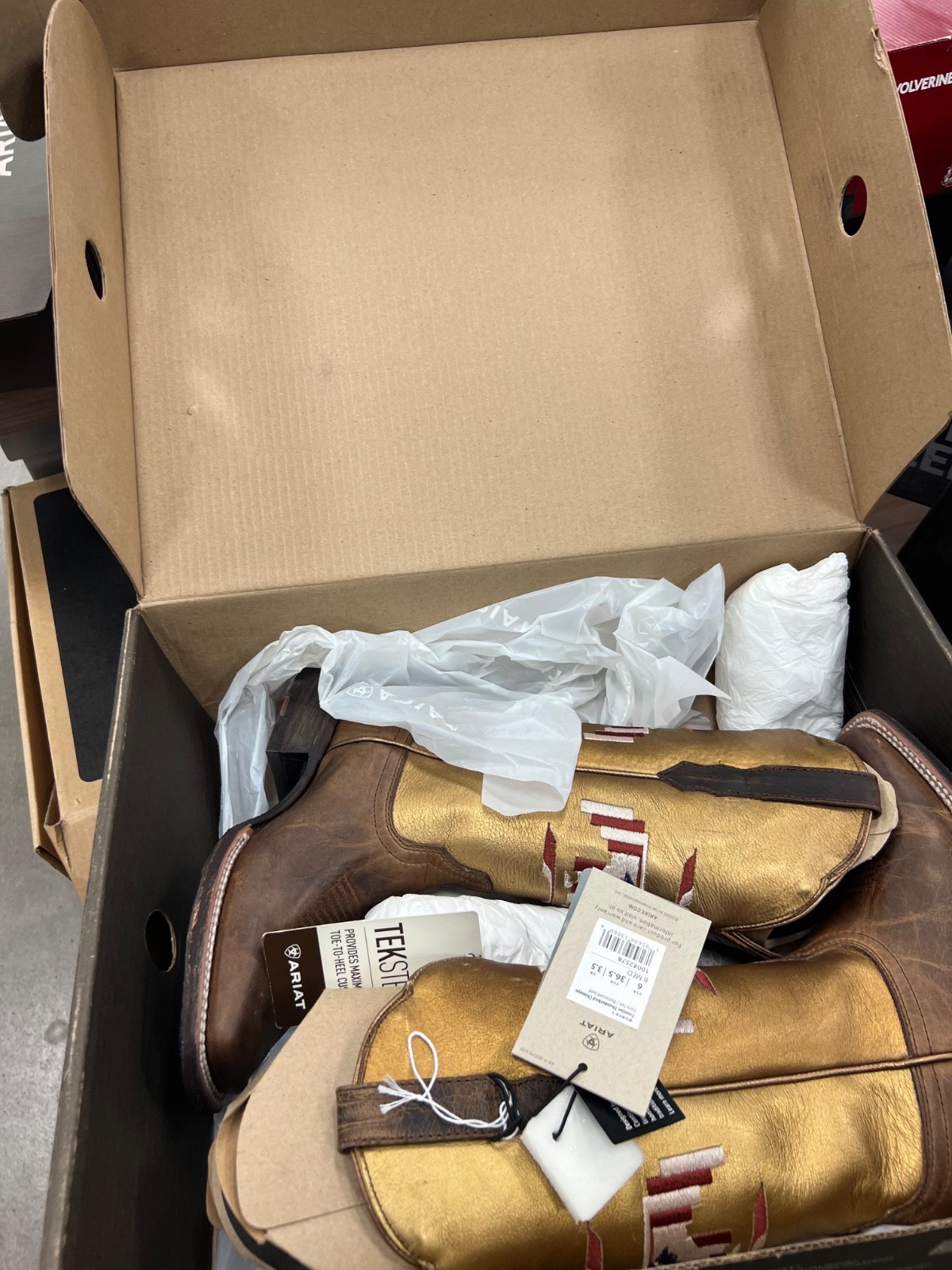 ARIAT Frontier Thunderbird Chimayo Western 👢 Women’s 6 B NIB Rare