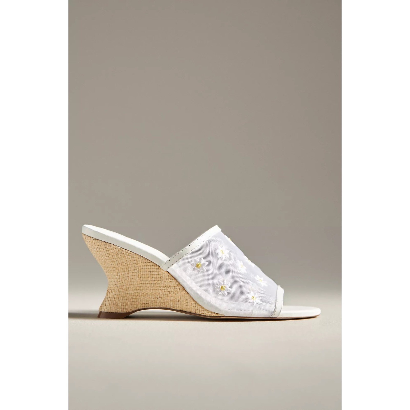 NEW Anthropologie Maeve Mesh Wedge Sz 7 White Embroidered Daisy Flowers Open Toe