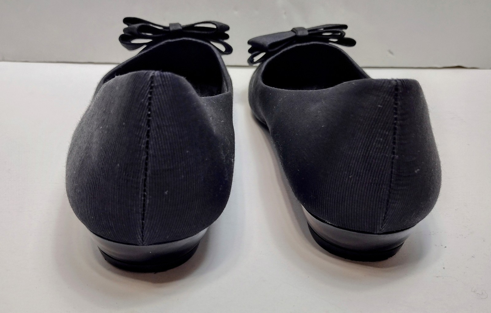 Coach and Four Women’s Size 7 1/2 Black Grosgrain Bow Flats Quilted Insole NICE