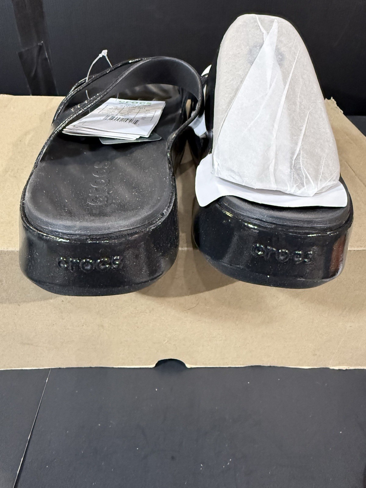 Woman’s Sandals Crocs Getaway Patent Strappy Sandal Black Size 10 NWT