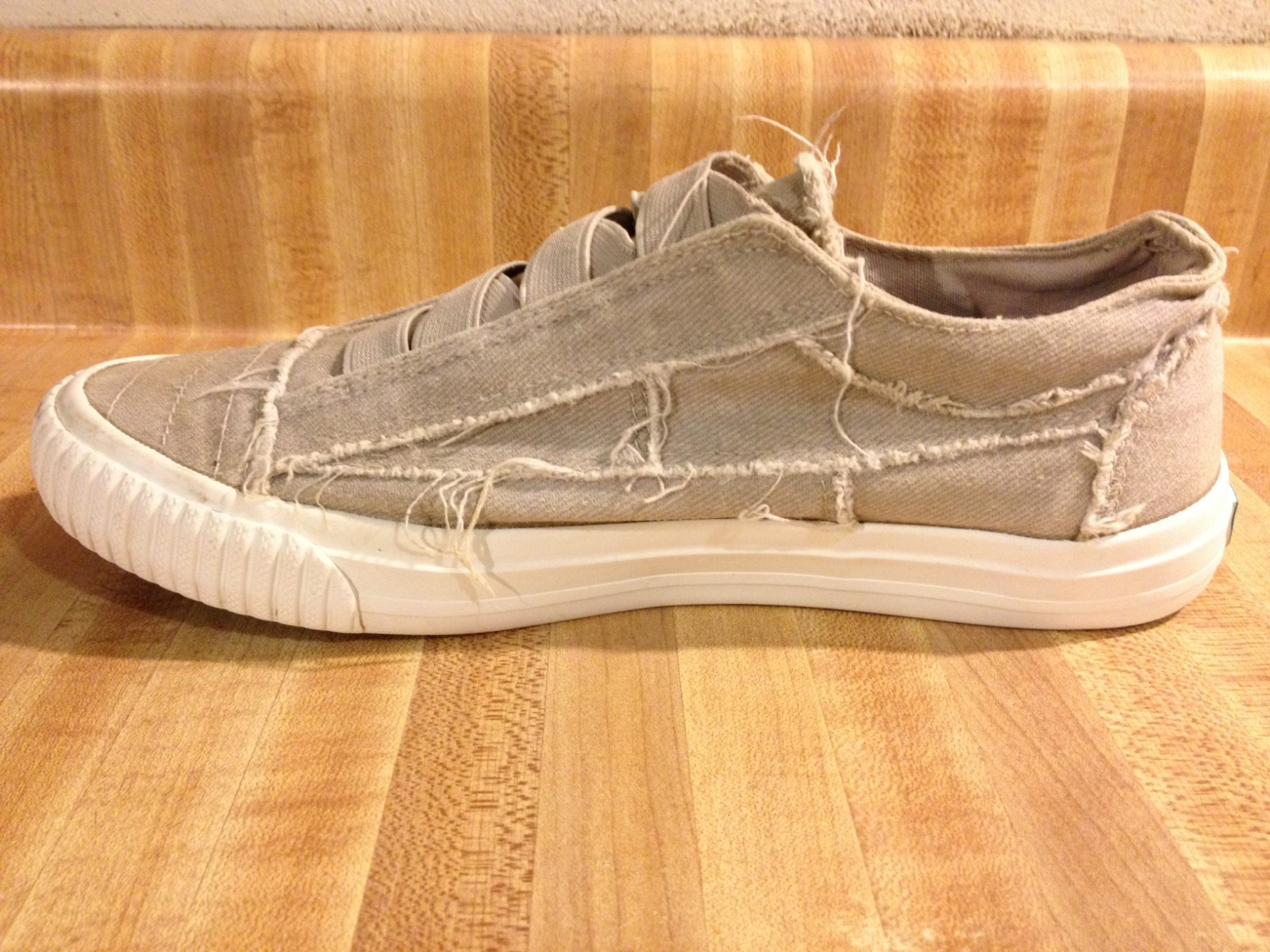 Blowfish Malibu Womens 8M Marley Tan Canvas Distressed Low Top Slip On Sneakers