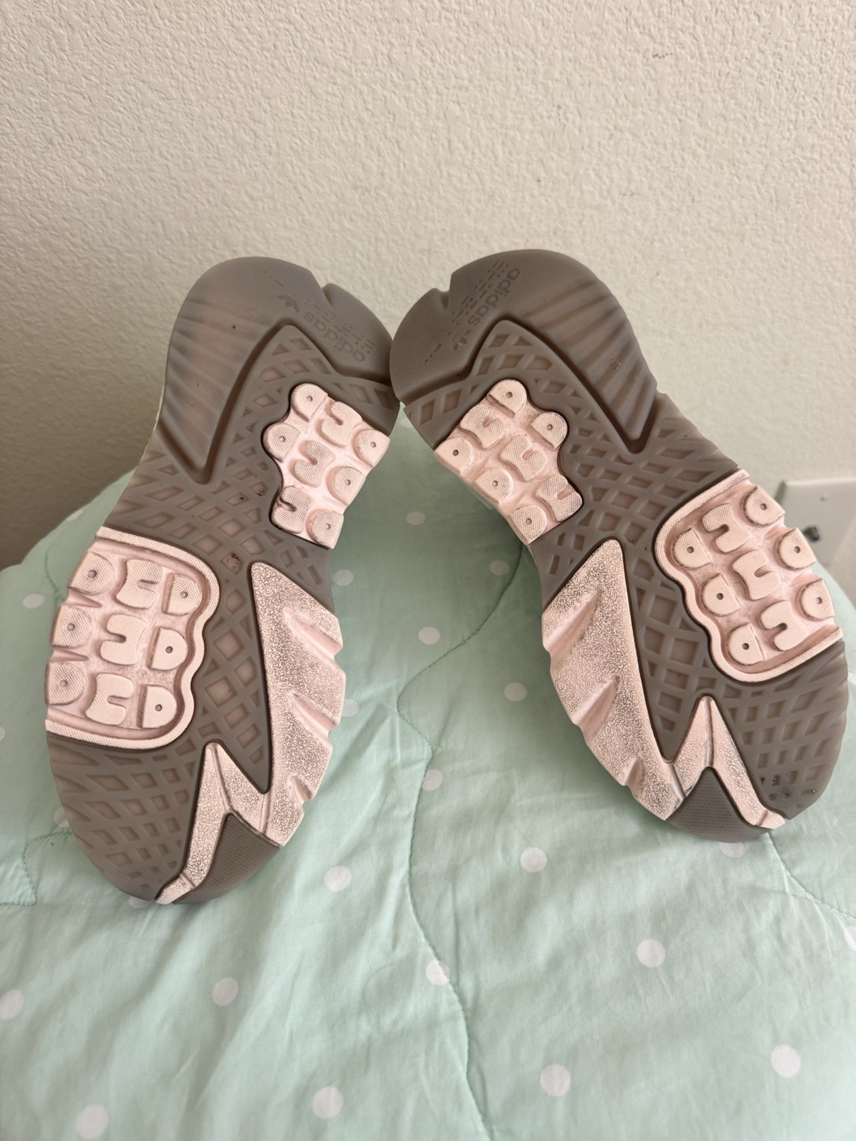 Adidas Nite Jogger Boost Grey One/Cloud White/Pink Tint Mesh Sneakers size 6