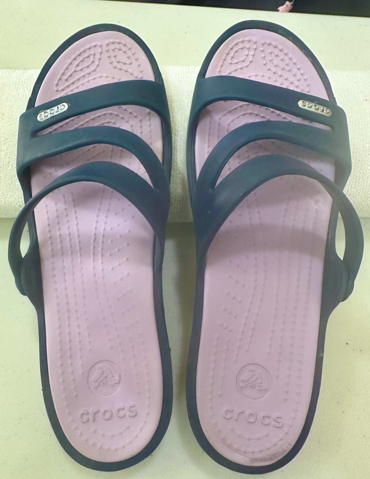 CROCS Size 8 Comfort SANDALS Navy BLUE & Lavender STRAPPY Sandals KADEE II Women