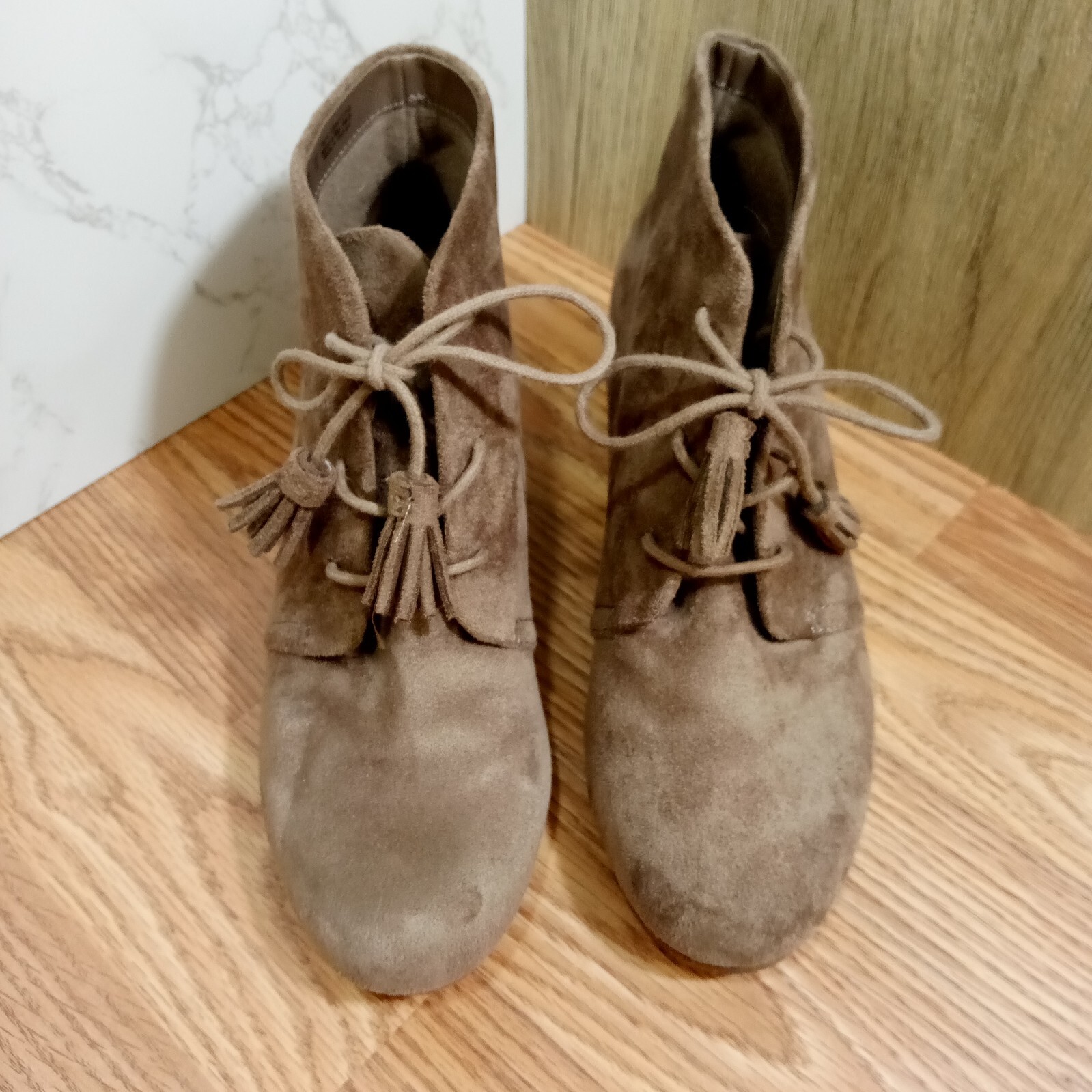 Dr. Scholls Dakota Wedge Booties Womens Size 7 M EU 37 Shoes Tassle Comfort Tan