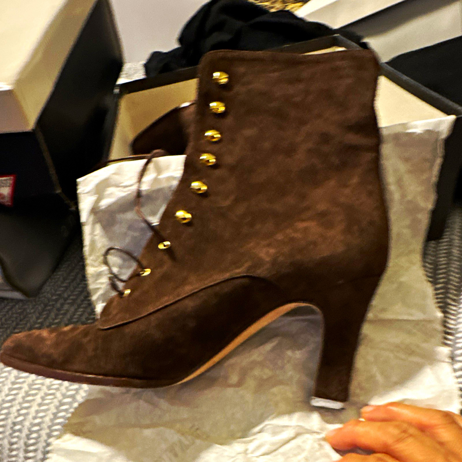 Stuart Weitzman Brown Suede Ankle Bootie Lace-Up Pointed Toe Eyelets US 9