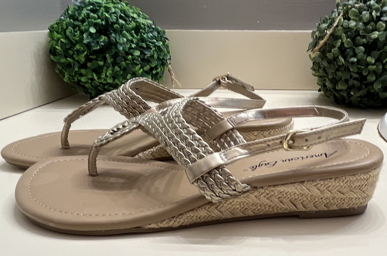 American Eagle Women’s Braided Thong Wedge Sandals Ankle Strap Beige/Silver 8.5