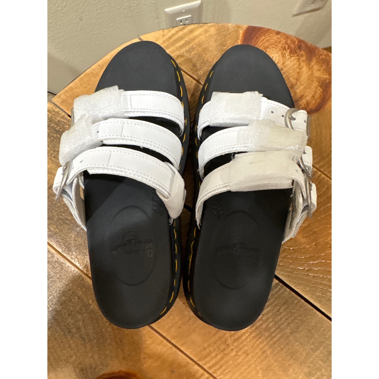 Womens Dr. Martens Blaire platform White Leather Slide Sandals white size 7 new