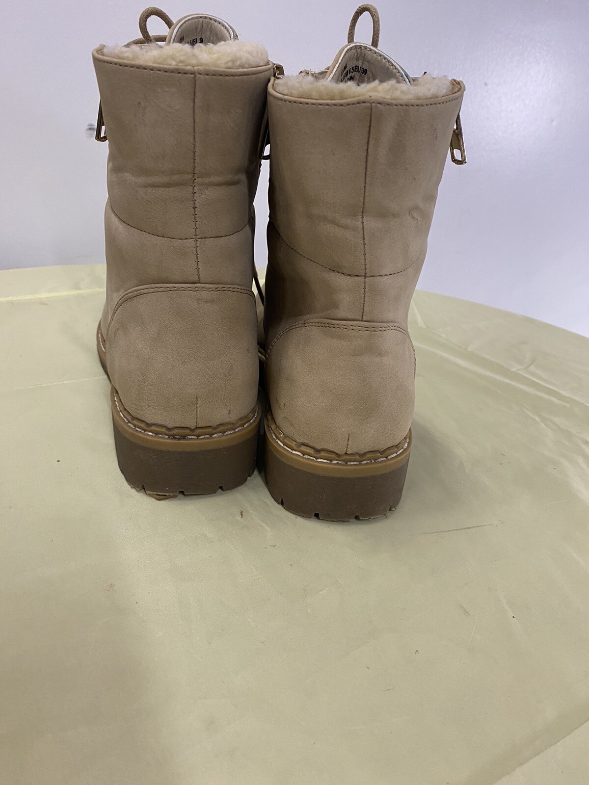 Justfab Illona Women’s Classy Combat Style Boot. Light beige Size 8.5