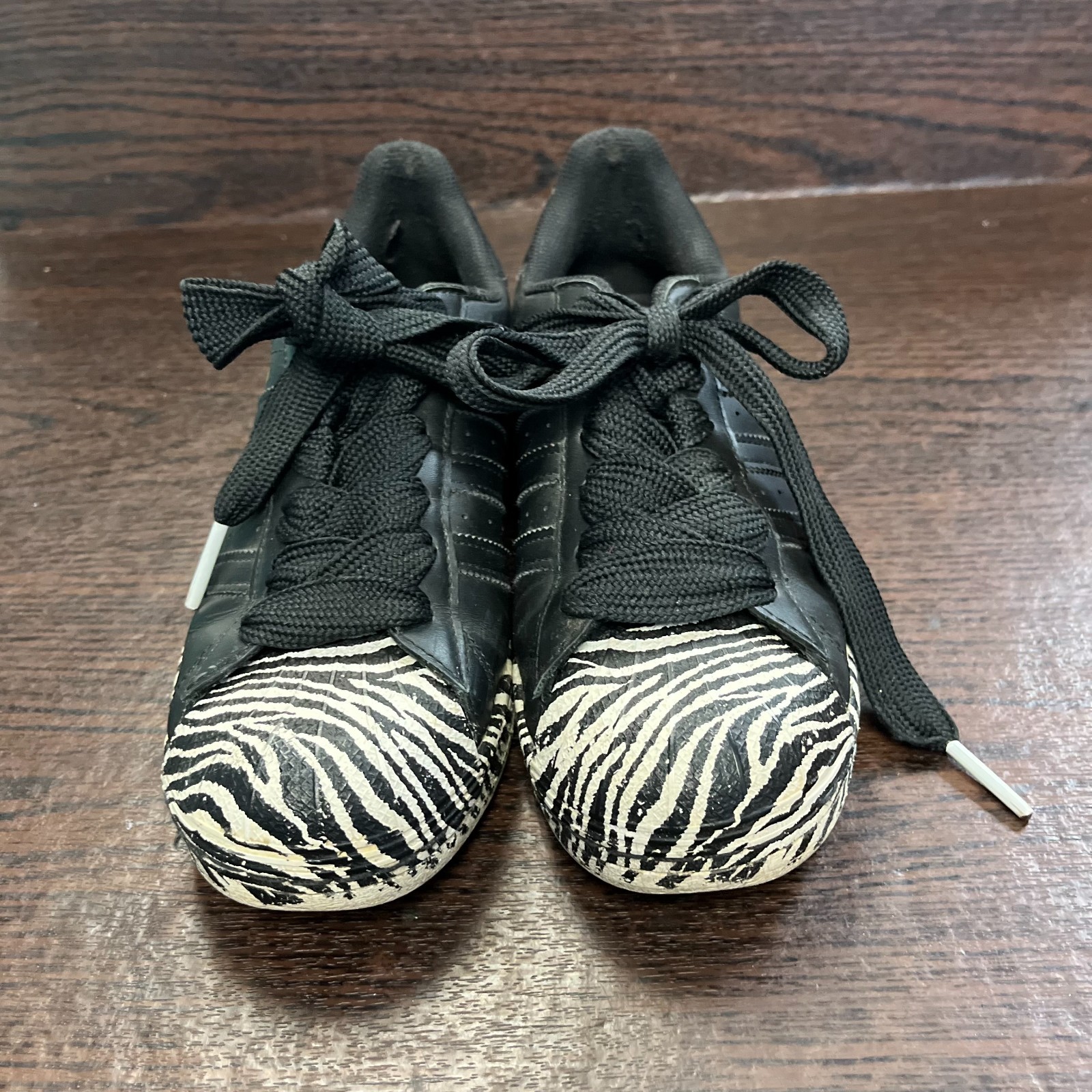 Adidas Womens Superstar Sneakers Size 6 Black Zebra Stripe Print Shell ToeFV3448