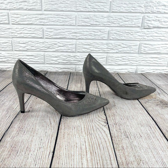 Adrianna Papell Silver Stiletto Heels Formal Cocktail Attire Size 8M