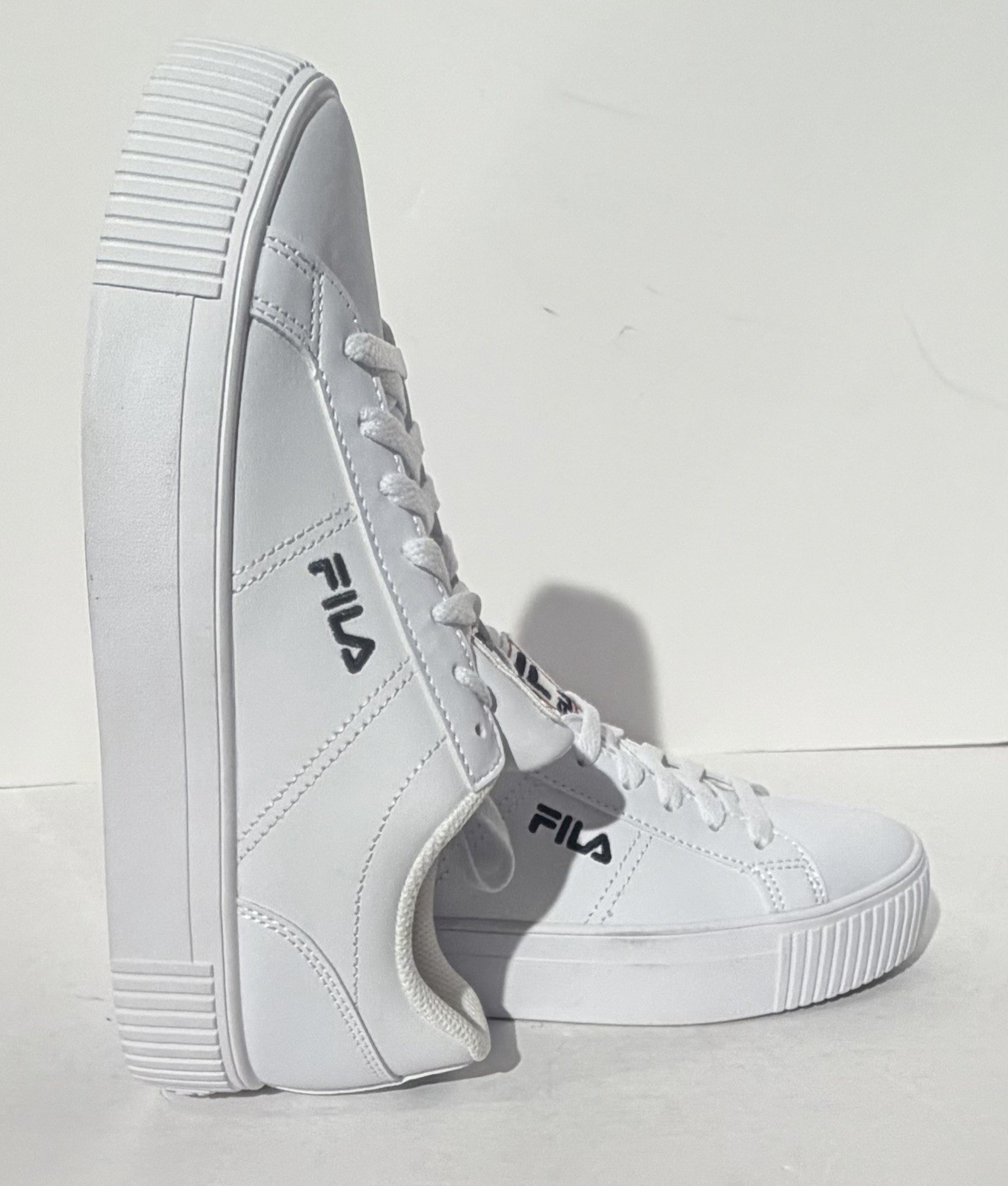 Fila Redmond Womens Shoes Size 7.5, Color: White
