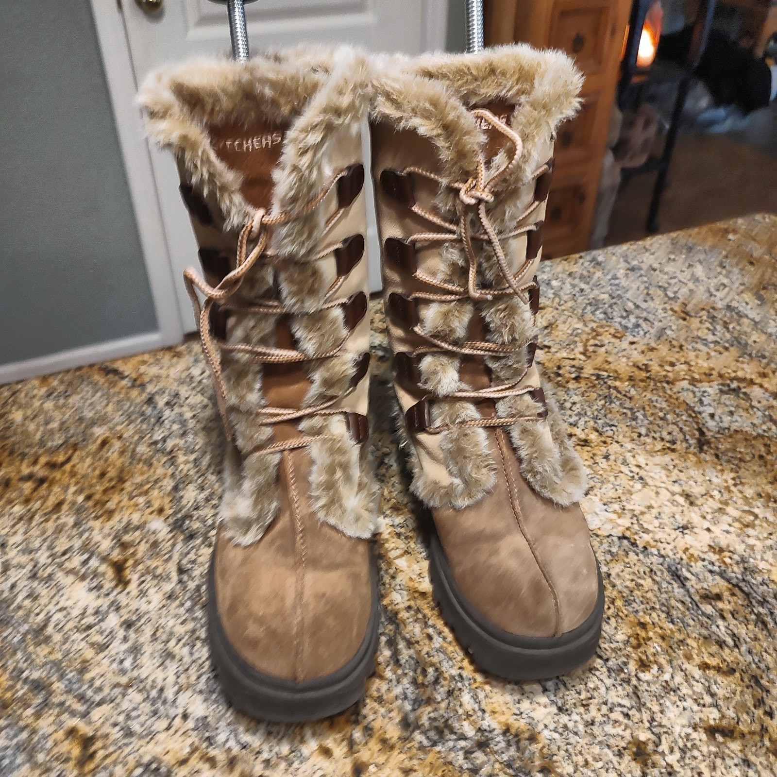 Skechers Brown Faux Fur Lined Boots Size 8 U.S. ID SN 45708