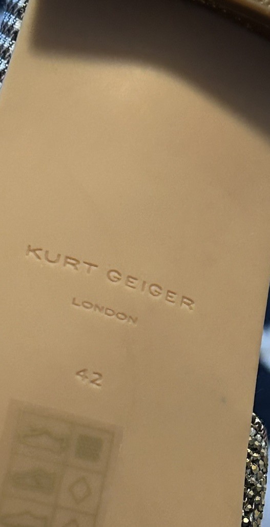 KURT GEIGER LONDON CHELSEA FLAT SANDAL GOLD EU 42 –