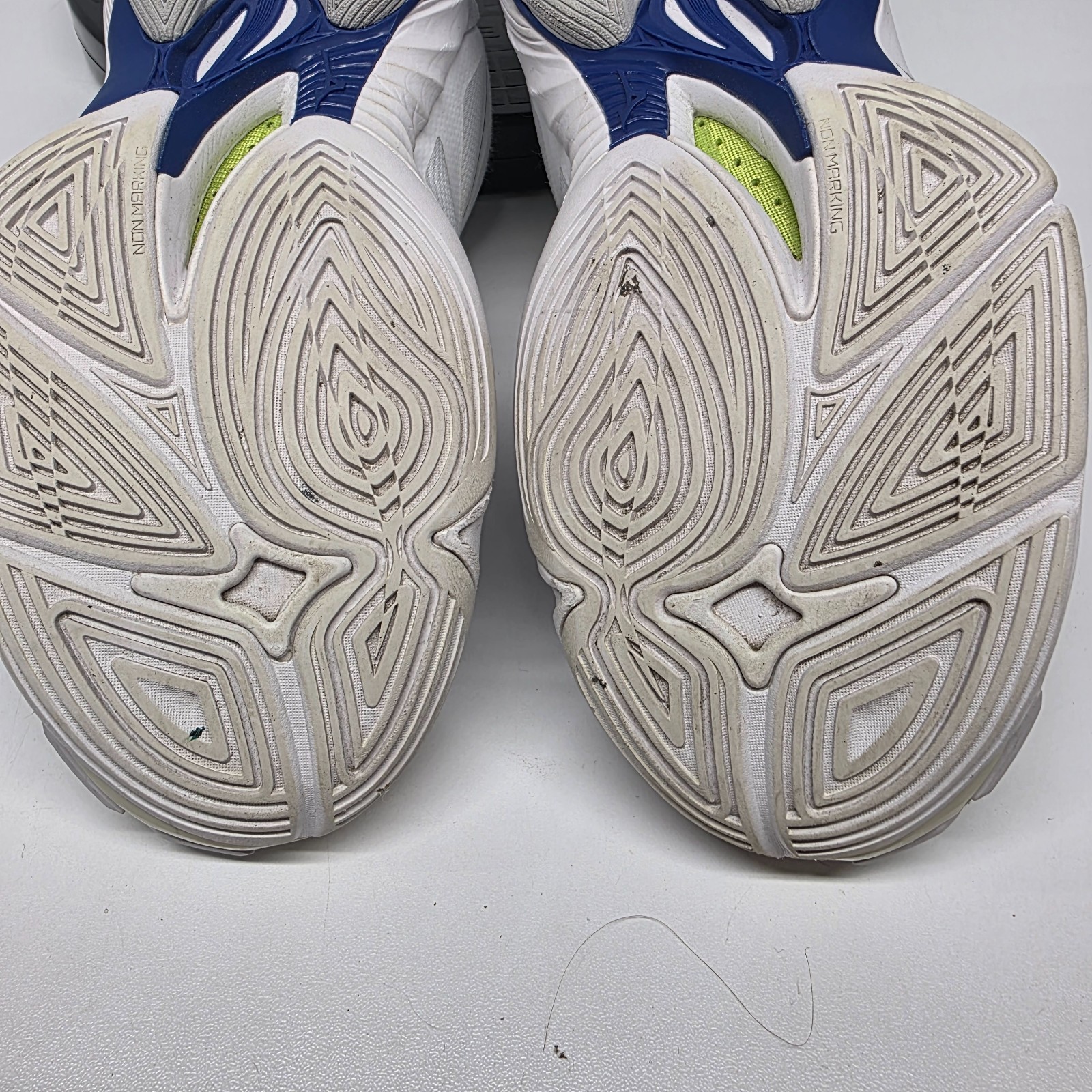 Mizuno Volleyball Shoes Women’s Sz 8 White Blue Wave Lightning Z6 Gym Indoor