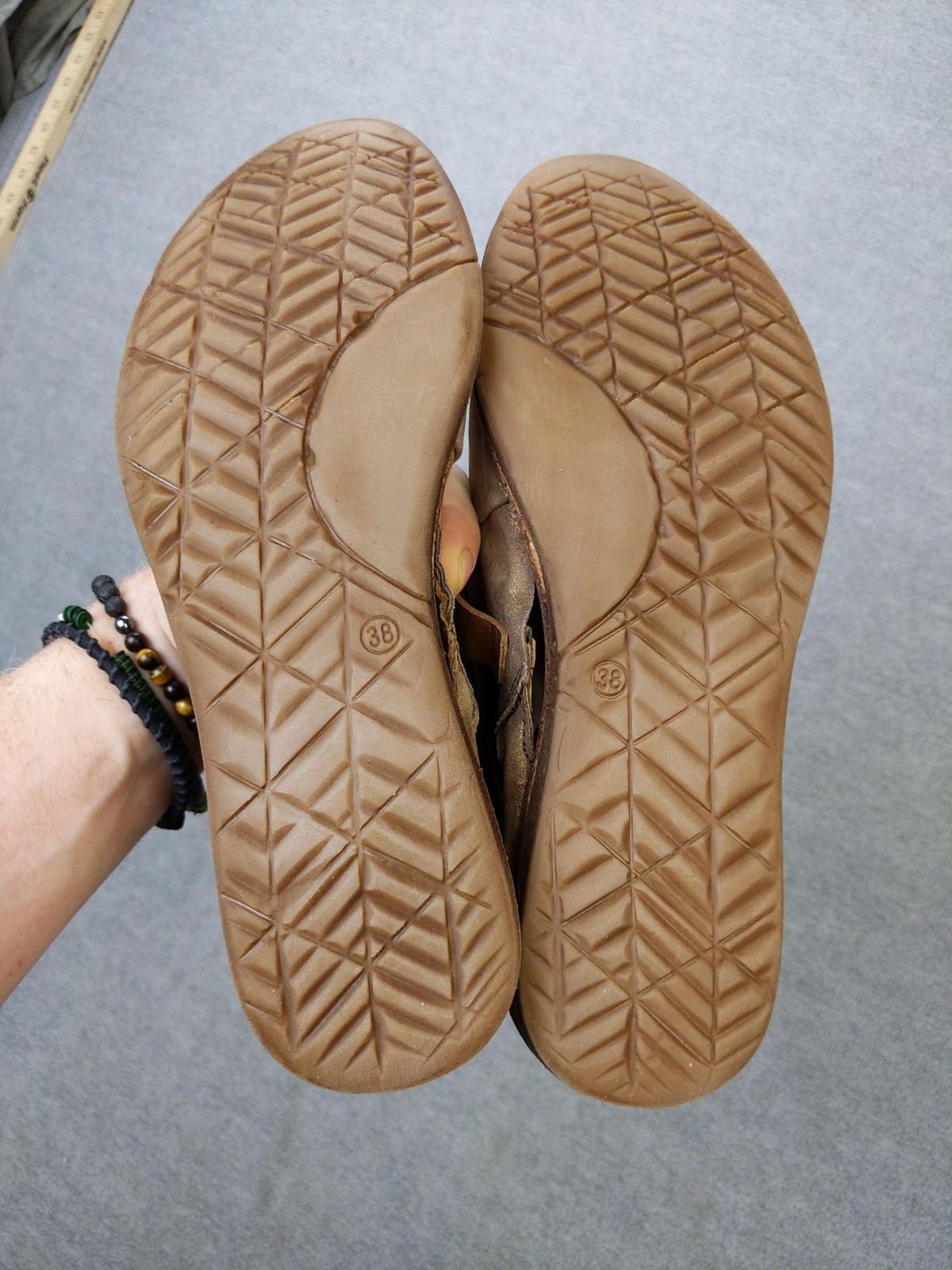 Miz Mooz Sandals Shoes Womens 7.5 38 Brown Leather Gladiator Zip Strappy Flat