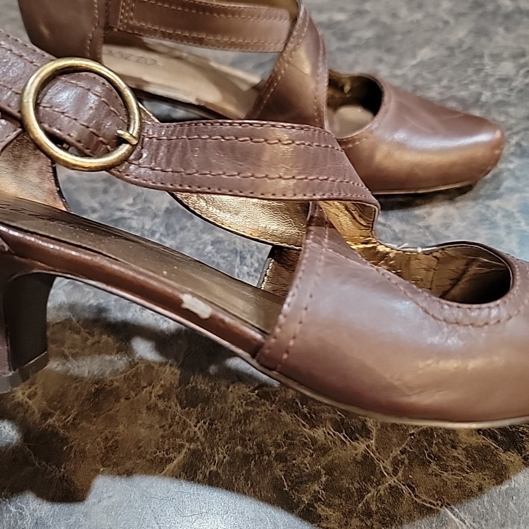 PAZZO Brown Leather Upper 2″ Heels Pumps 8.5 Pointed Toe Criss Cross Straps