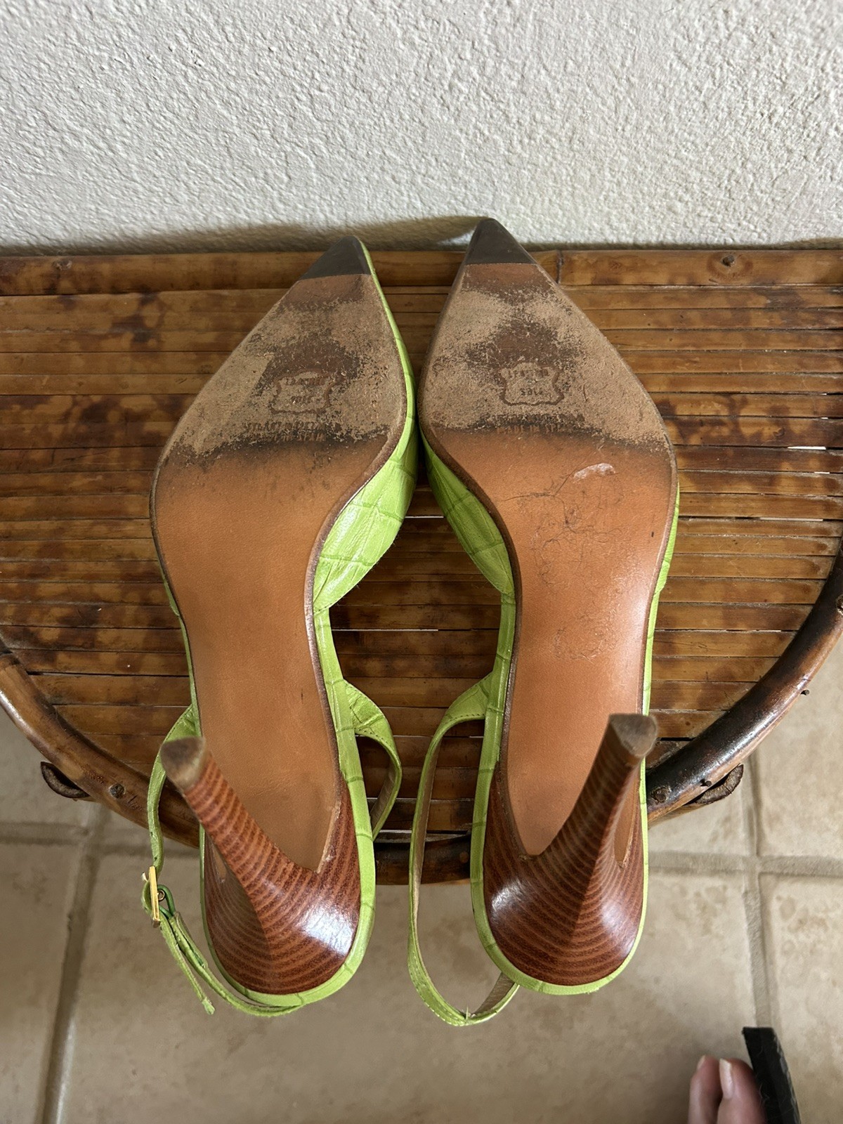 Stuart Weitzman Lime Green Croc Leather Embossed Pointed Toe Slingback Heels 8M