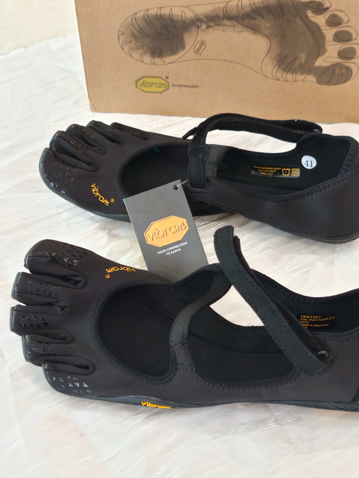 Vibram FiveFingers Women’s V-Soul Black Barefoot Trainer – Non-Slip Gym Sneaker